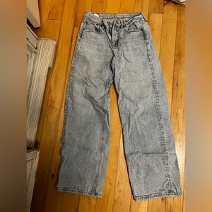 American Eagle jeans- size 6- great condition